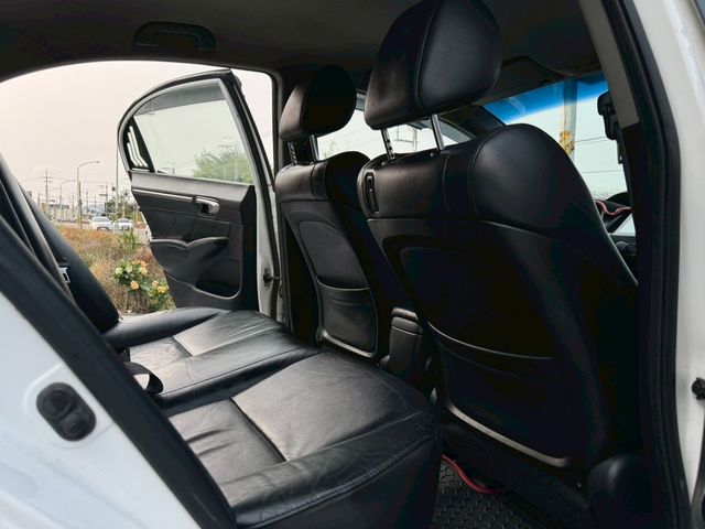 HONDA本田 CIVIC  第12張相片