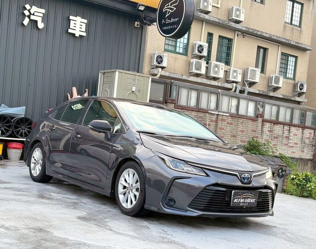 TOYOTA豐田 COROLLA ALTIS HYBRID  第3張相片
