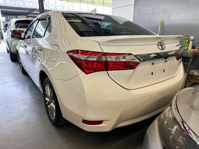 TOYOTA豐田 ALTIS  第3張相片