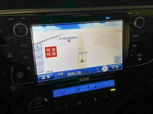 TOYOTA豐田 ALTIS  第10張相片