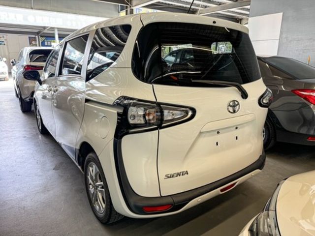 TOYOTA豐田 SIENTA  第3張相片