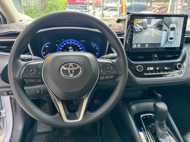 TOYOTA豐田 COROLLA ALTIS HYBRID  第2張相片