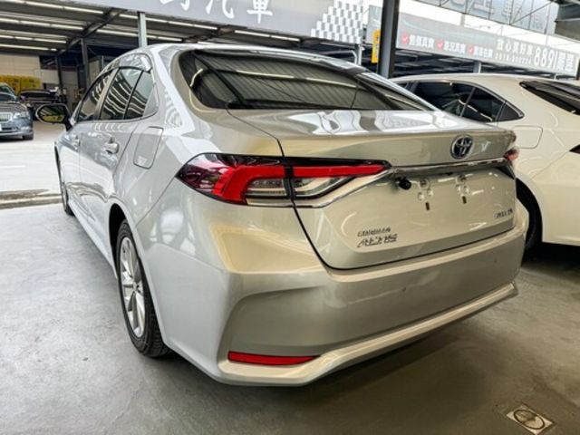 TOYOTA豐田 COROLLA ALTIS HYBRID  第5張相片