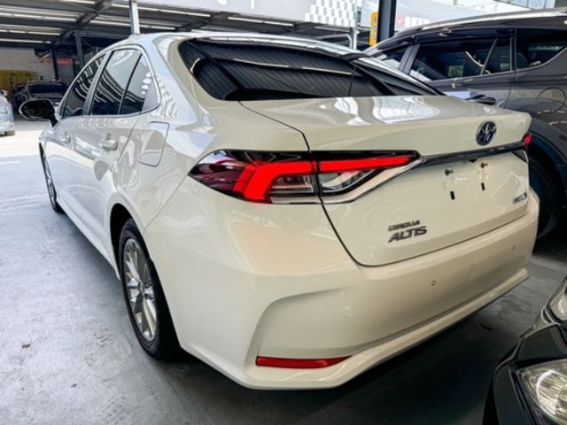 TOYOTA豐田 COROLLA ALTIS HYBRID  第6張相片