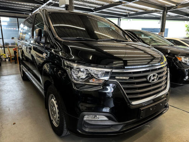HYUNDAI現代 GRAND STAREX  第1張相片