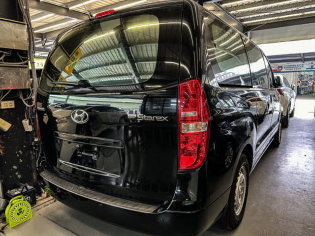 HYUNDAI現代 GRAND STAREX  第3張相片