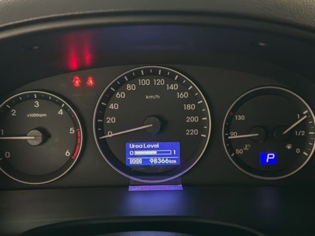 HYUNDAI現代 GRAND STAREX  第4張相片