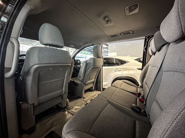 HYUNDAI現代 GRAND STAREX  第15張相片