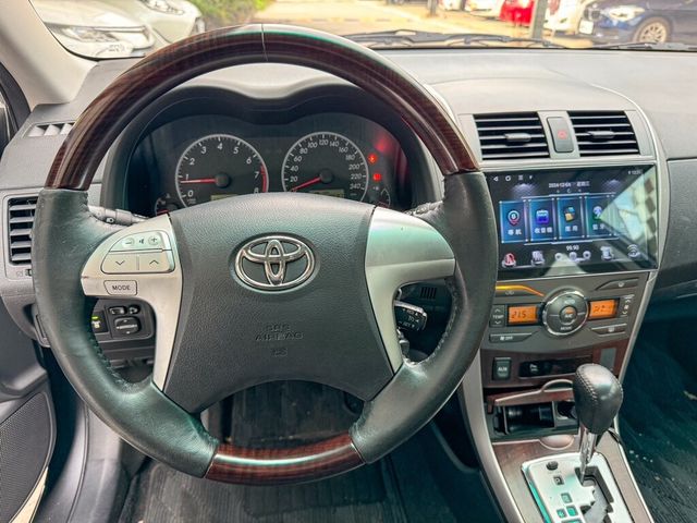 TOYOTA豐田 ALTIS  第3張相片