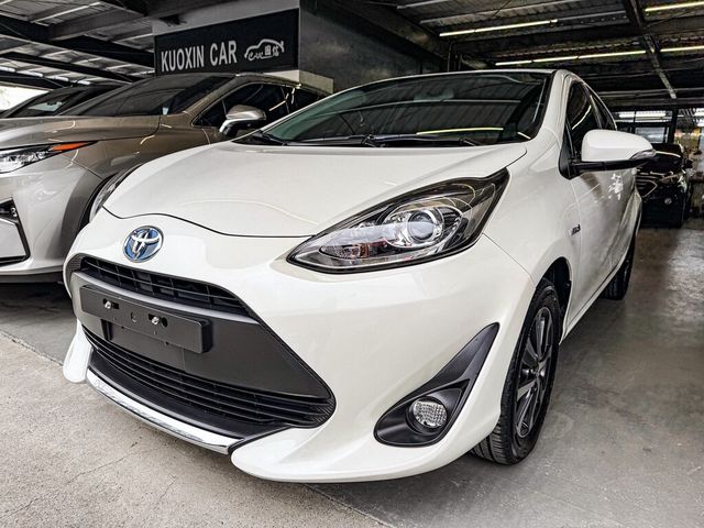 TOYOTA豐田 PRIUS C  第2張相片