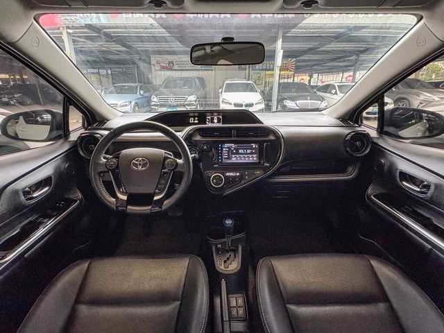 TOYOTA豐田 PRIUS C  第9張相片