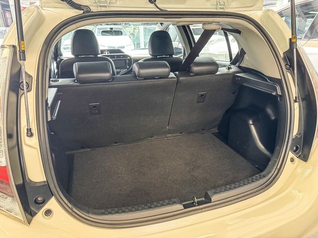 TOYOTA豐田 PRIUS C  第13張相片