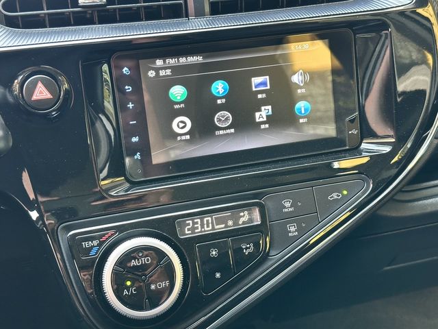 TOYOTA豐田 PRIUS C  第17張相片