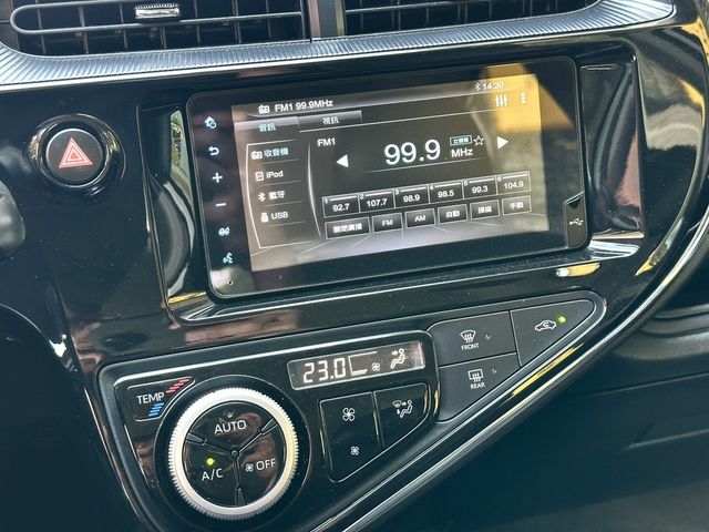 TOYOTA豐田 PRIUS C  第19張相片