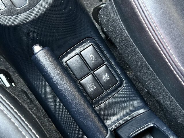 TOYOTA豐田 PRIUS C  第23張相片