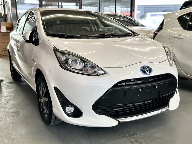 TOYOTA豐田 PRIUS C  第1張相片