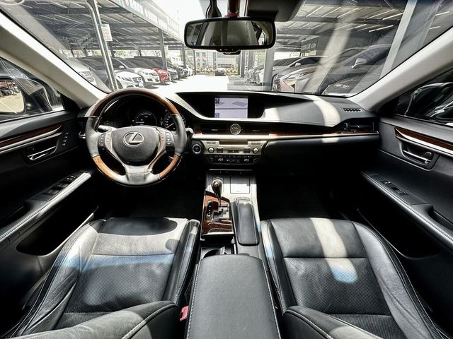 LEXUS凌志 ES300H  第17張相片