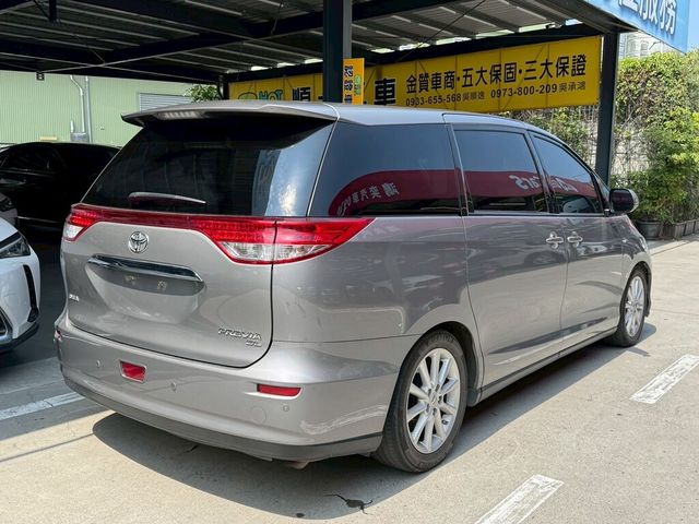 TOYOTA豐田 PREVIA  第2張相片