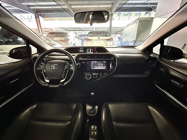 TOYOTA豐田 PRIUS C  第14張相片