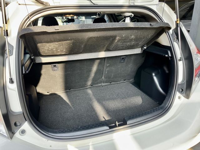TOYOTA豐田 PRIUS C  第17張相片