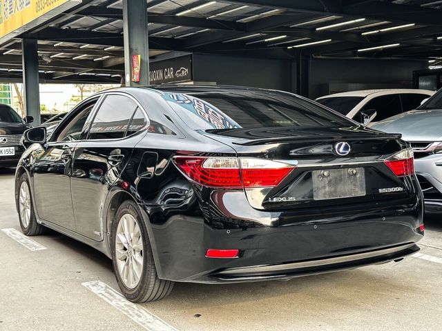 LEXUS凌志 ES300H  第4張相片