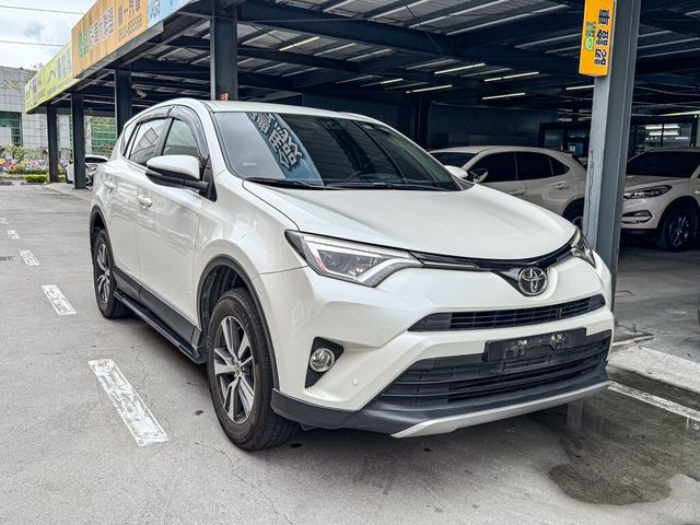 TOYOTA豐田 RAV4  第3張相片