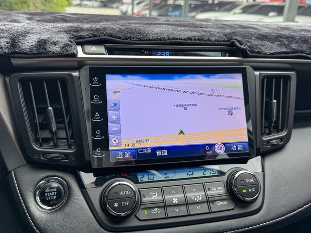 TOYOTA豐田 RAV4  第8張相片