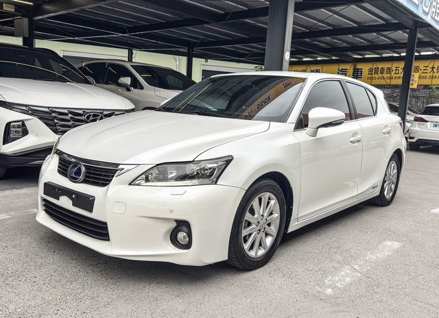 LEXUS凌志 CT200H  第2張相片