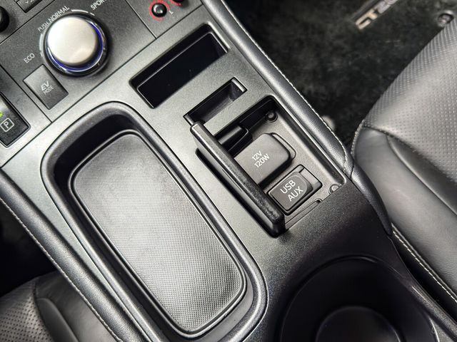 LEXUS凌志 CT200H  第10張相片