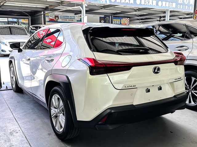 LEXUS凌志 UX250H  第3張相片