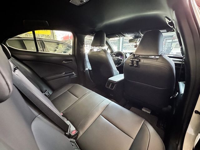 LEXUS凌志 UX250H  第9張相片