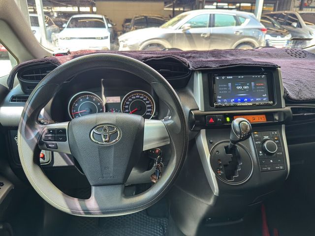 TOYOTA豐田 WISH  第4張相片