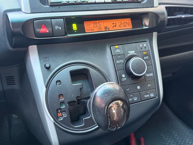 TOYOTA豐田 WISH  第6張相片