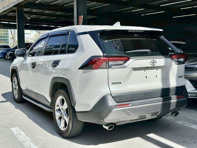 TOYOTA豐田 RAV4  第2張相片