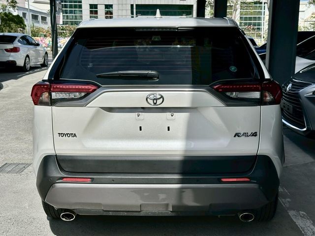 TOYOTA豐田 RAV4  第4張相片