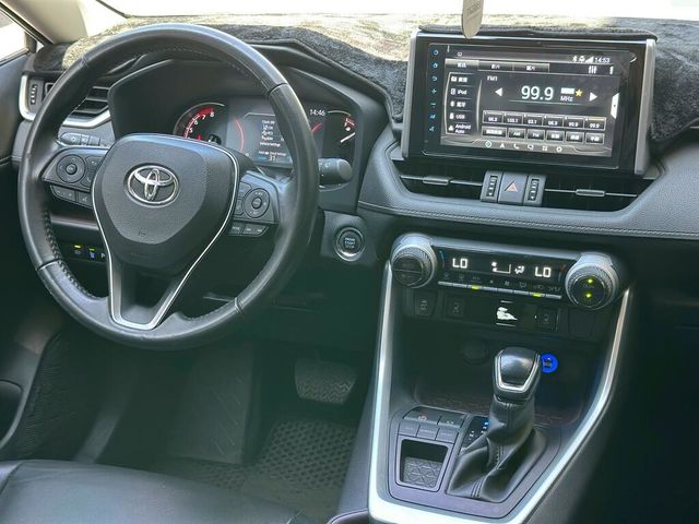 TOYOTA豐田 RAV4  第5張相片