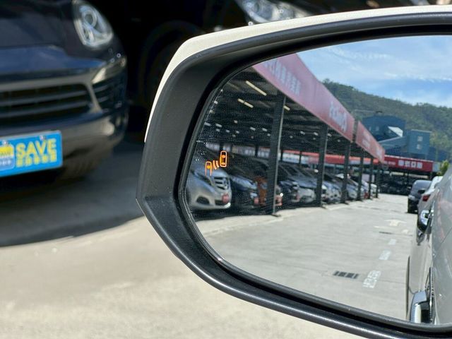 TOYOTA豐田 RAV4  第9張相片