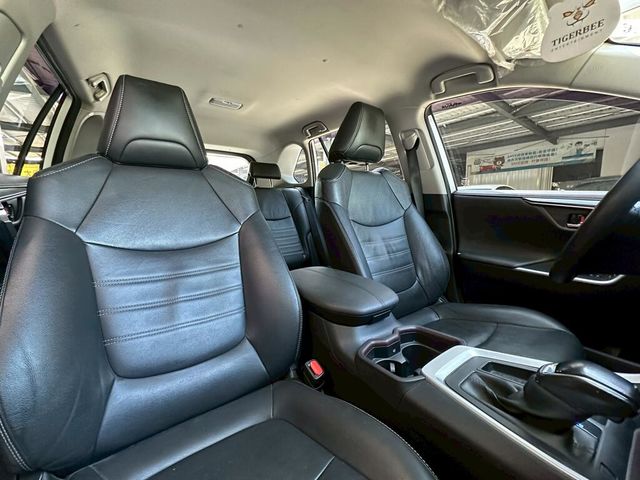TOYOTA豐田 RAV4  第18張相片