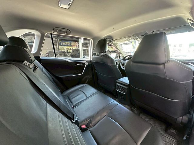 TOYOTA豐田 RAV4  第19張相片