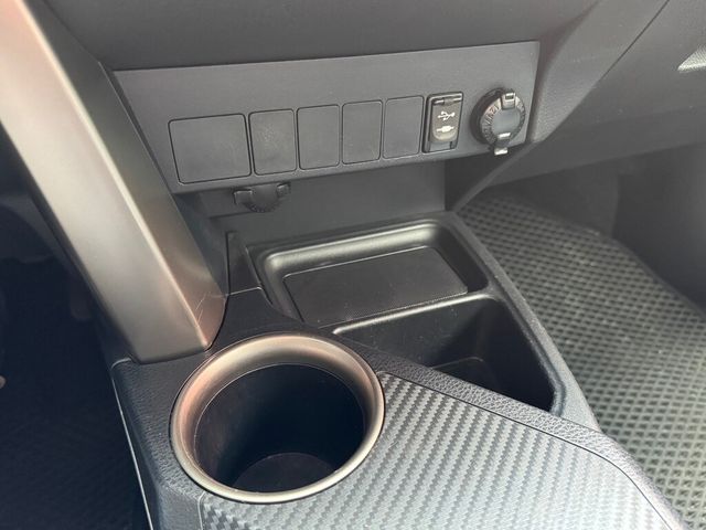 TOYOTA豐田 RAV4  第13張相片