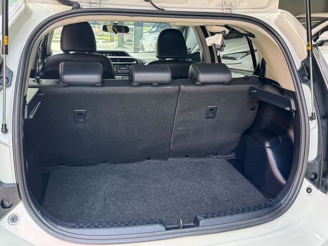 TOYOTA豐田 PRIUS C  第15張相片