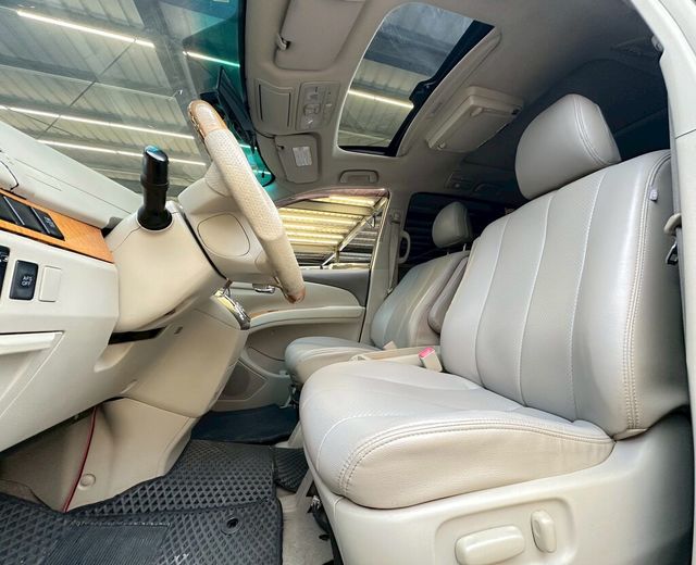 TOYOTA豐田 PREVIA  第9張相片