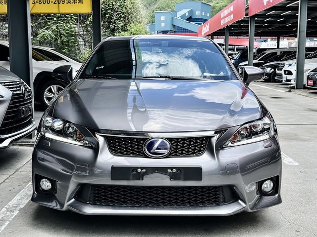 LEXUS凌志 CT200H  第6張相片