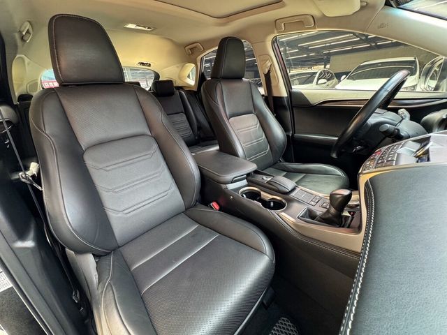 LEXUS凌志 NX300H  第15張相片