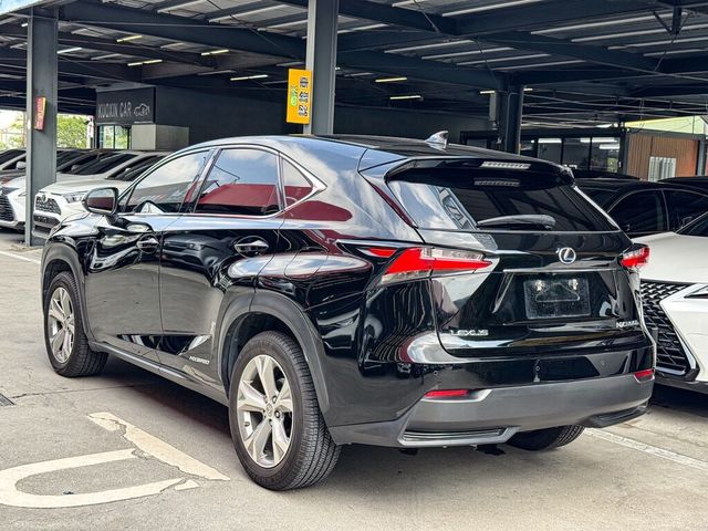 LEXUS凌志 NX300H  第19張相片