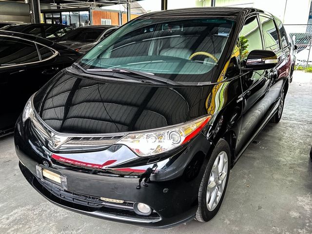 TOYOTA豐田 PREVIA  第2張相片