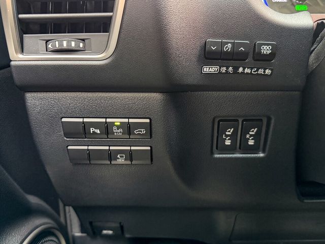 LEXUS凌志 NX300H  第11張相片