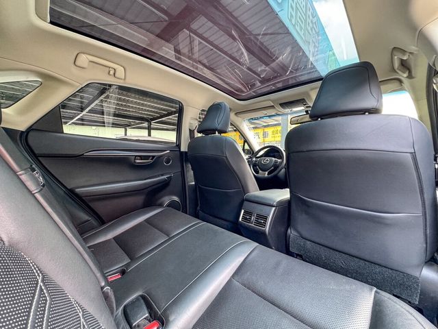 LEXUS凌志 NX300H  第15張相片