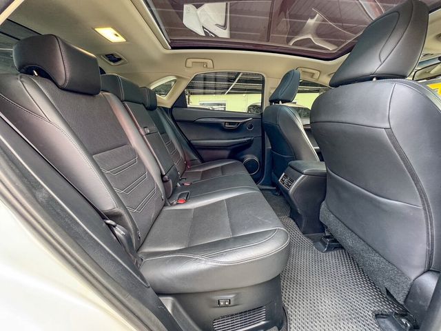 LEXUS凌志 NX300H  第16張相片