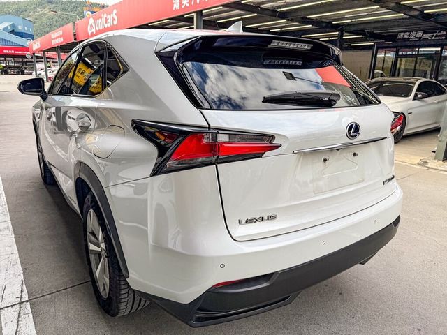 LEXUS凌志 NX300H  第19張相片